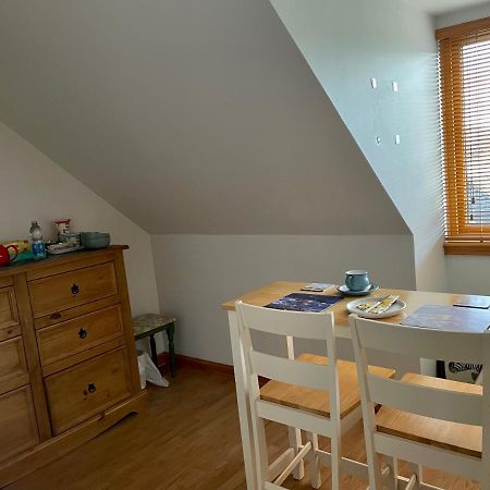 9 Kirk Road Bed and Breakfast Cromdale Esterno foto